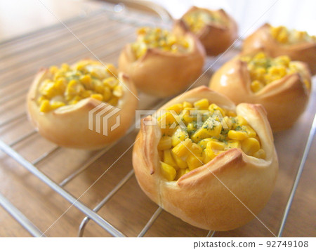 家庭麵包店玉米麵包 92749108