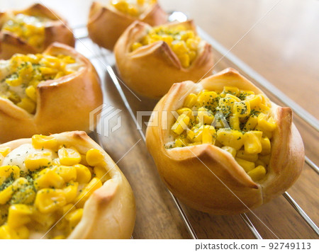 Home bakery corn bread Home bakery corn bread 92749113