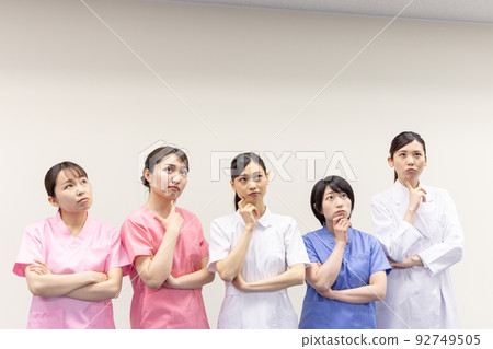 女性醫護人員 92749505