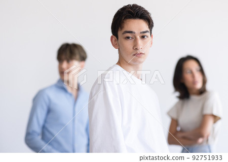 年輕男子肖像 92751933