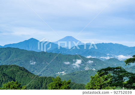 東京八王子登山高尾山 92752039