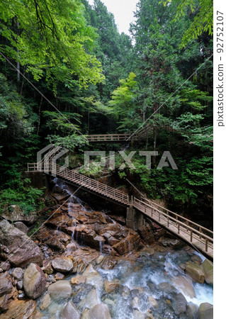 Ryujin Falls in Nakatsugawa City, Gifu Prefecture 92752107