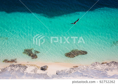Tropical paradise: Cancun idyllic caribbean beach from above, Riviera Maya Tropical paradise: Cancun idyllic caribbean beach from above, Riviera Maya 92752262