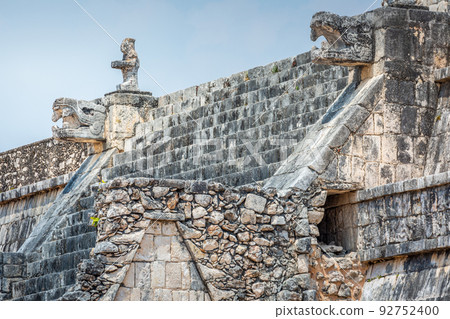 Chichen Itza kukulcan pyramid old ruin, Ancient Mayan civilization Chichen Itza kukulcan pyramid old ruin, Ancient Mayan civilization 92752400