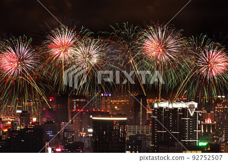 Dadaocheng fireworks show 92752507