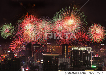 Dadaocheng fireworks show 92752514