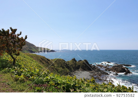 從小砂村附近看到的北海道上之國松前兒島 從小砂村附近看到的北海道上之國松前兒島 92753582