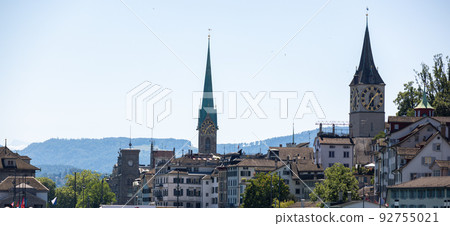 Beautiful view over River Limmat in the city center of Zurich Switzerland 92755021
