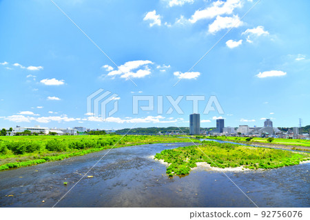 Fuchu Yotsuya Bridge / Looking around Seiseki-Sakuragaoka Station from the Tama River (Tama City, Tokyo) [July 2022] 92756076
