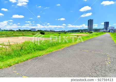 Fuchu Yotsuya Bridge / Looking around Seiseki-Sakuragaoka Station from near the Tama River (Tama City, Tokyo) [July 2022] 92756413