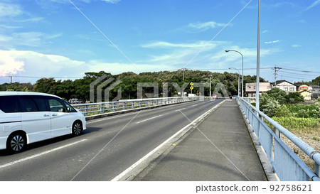 汽車過橋 92758621