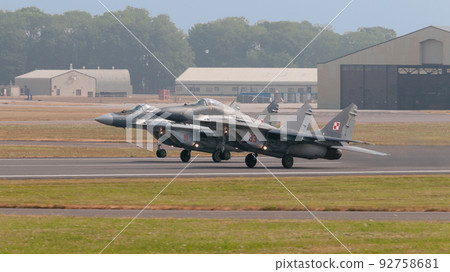 波蘭空軍 MiG-29 編隊起飛 92758681
