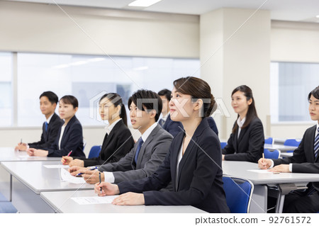 Business man receiving training 92761572