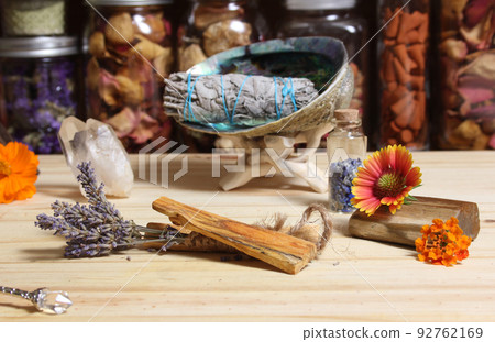 Dried Lavender With Palo Santo Wood and Abalone Shell For Smudging Ritual 92762169