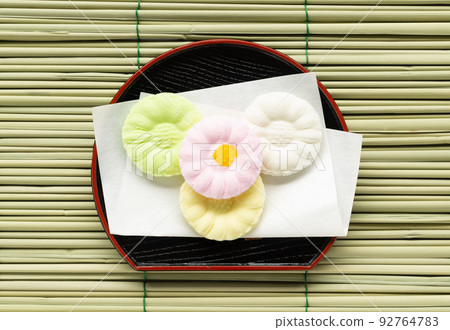 盆糕、日式點心、樂顏、盂蘭盆、菊花供品 92764783