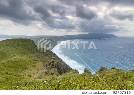 從 Gorota Cape 天文台/禮文島看北海道禮文島,日本 從 Gorota Cape 天文台/禮文島看北海道禮文島,日本 92767516