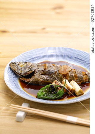 煮沸的鉻 煮沸的鉻 92768934