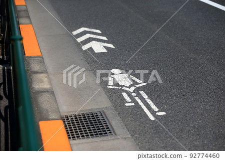 Bicycle navigation mark image Bicycle navigation mark image 92774460
