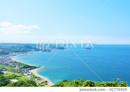 千葉縣藍天碧海房總半島（從野木切山眺望） 92776939