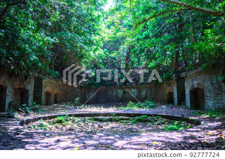 [Wakayama Prefecture] Tomogashima Battery Remains 92777724