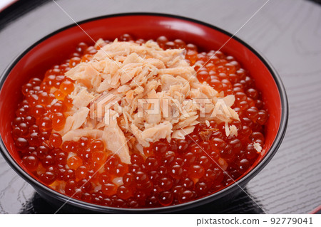 Salmon's Oyako Don bowl 92779041