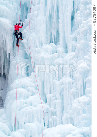 ice climbing ice climbing 92784097