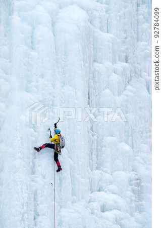 ice climbing ice climbing 92784099