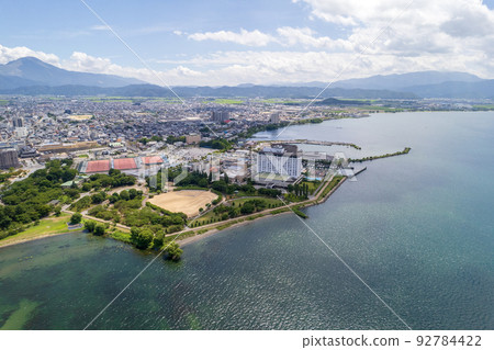 從琵琶湖和米原市從長濱市無人機拍攝伊吹山|滋賀縣長濱市 92784422