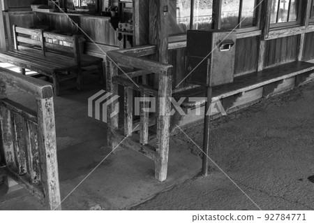 鹿兒島縣嘉井川站無人站檢票口 92784771