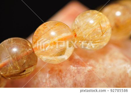 紅色金紅石石英日光石能量石 92785586