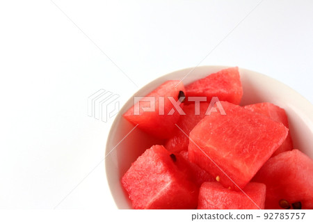 去皮切西瓜塊切 去皮切西瓜塊切 92785757