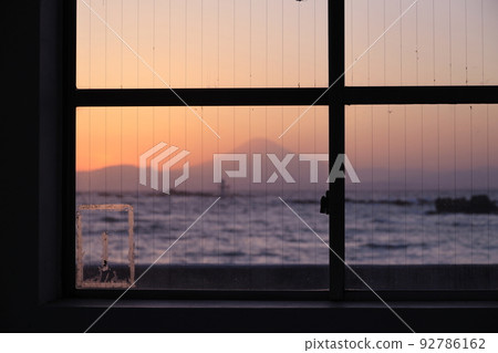 [Manase巴士站]富士山和日落 92786162