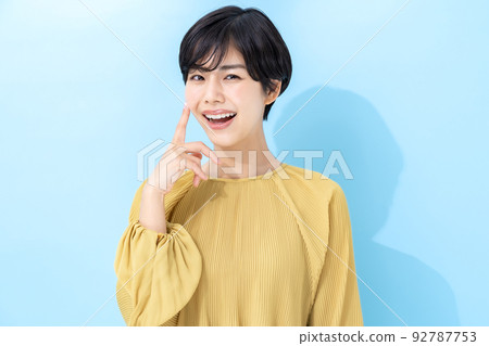 Woman blue back 92787753