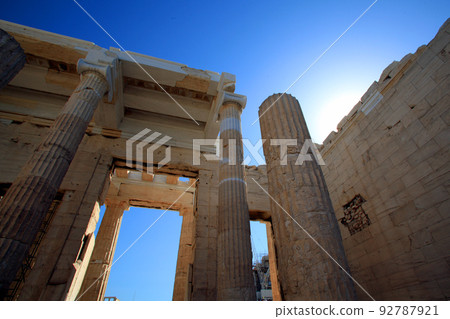 Ancient ruins Parthenon in Athens 92787921