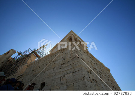 Ancient ruins on the Acropolis hill in Athens 92787923