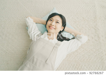 females, female, lady 92788267