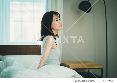 waking up, female, lady 92788600