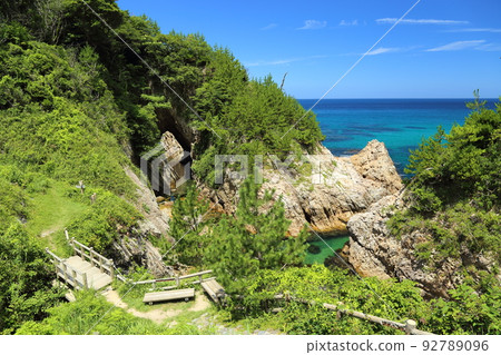 Uradome Coast: Superb view from Kamogaiso Observatory / 100 Views of Japan [Iwami Town, Tottori Prefecture] 92789096
