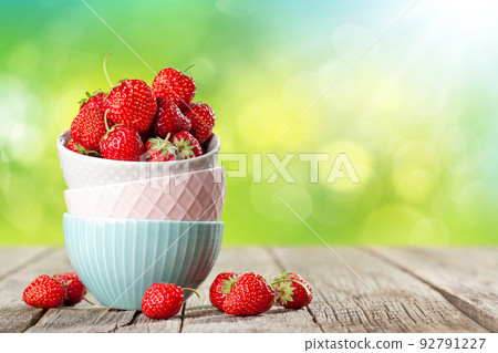 Fresh ripe garden strawberry Fresh ripe garden strawberry 92791227