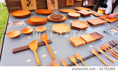 "Craft Market / Woodworking 16" "Craft Market / Woodworking 16" 92791869