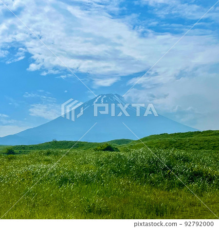 富士山在夏天 92792000