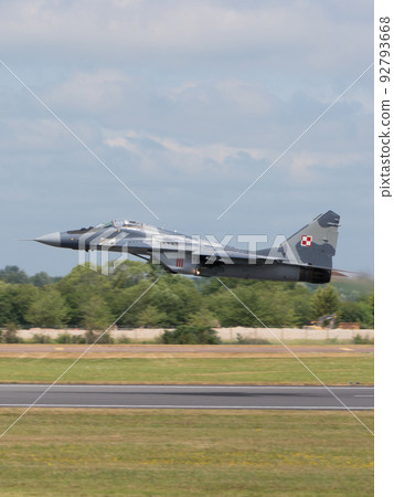 波蘭空軍 MiG-29 Special Painter 起飛 92793668