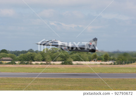 波蘭空軍 MiG-29 Special Painter 起飛 92793672