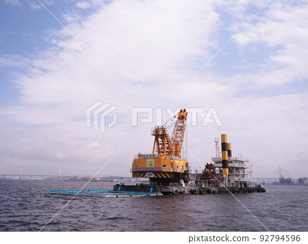 Dredger 92794596