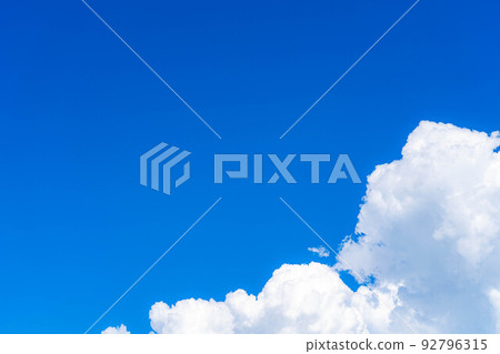 [Summer material] Summer sky image [Nagano Prefecture] 92796315