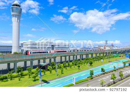 常滑市名鐵2200系列機場特快抵達中部國際機場站 常滑市名鐵2200系列機場特快抵達中部國際機場站 92797192