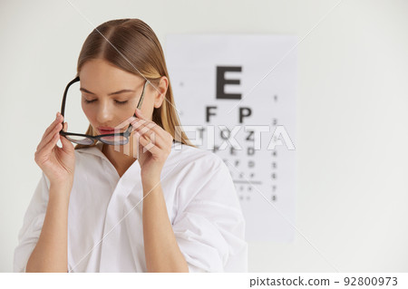 Visual Health. Female With Beautiful Face At Ophthalmologist Office 92800973