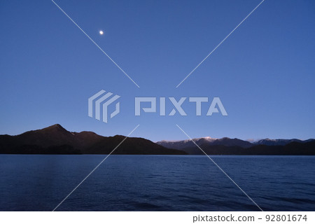 Lake Chuzenji in the early morning, Nikko, Tochigi, Japan 92801674