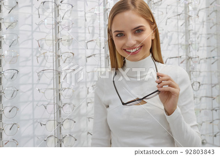 Client Woman At Eyeglasses Store Portrait Client Woman At Eyeglasses Store Portrait 92803843