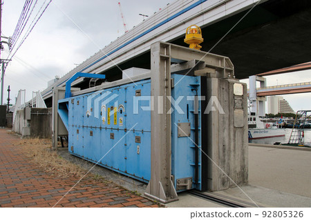 Sliding tide gate at Harbourland, Hatobacho, Chuo-ku, Kobe 92805326